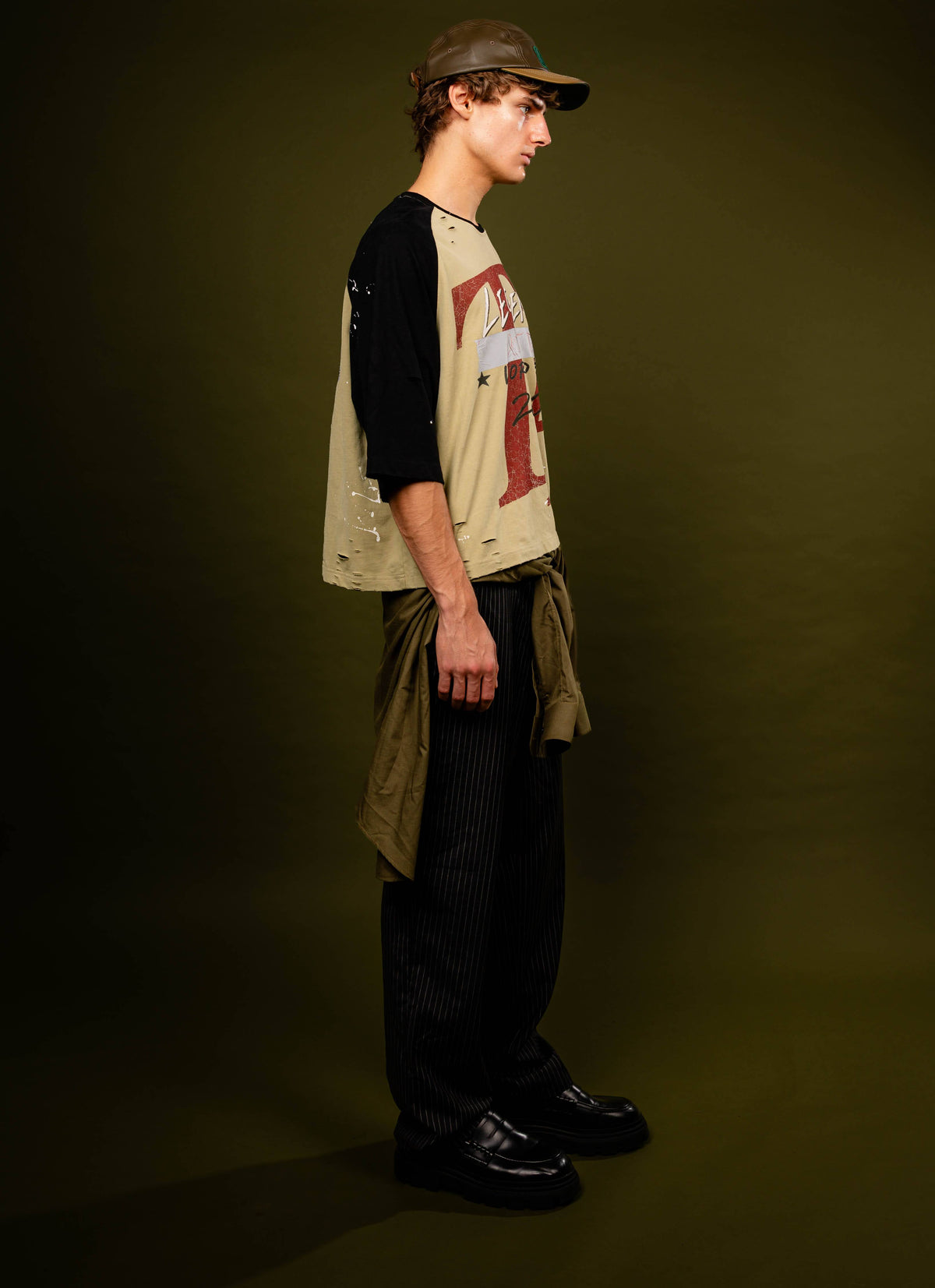 LEGENDS RAGLAN TEE